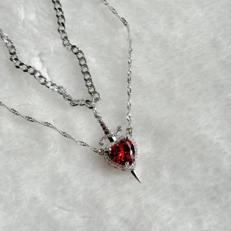 Lanthy Heart & Sword Promise Necklace